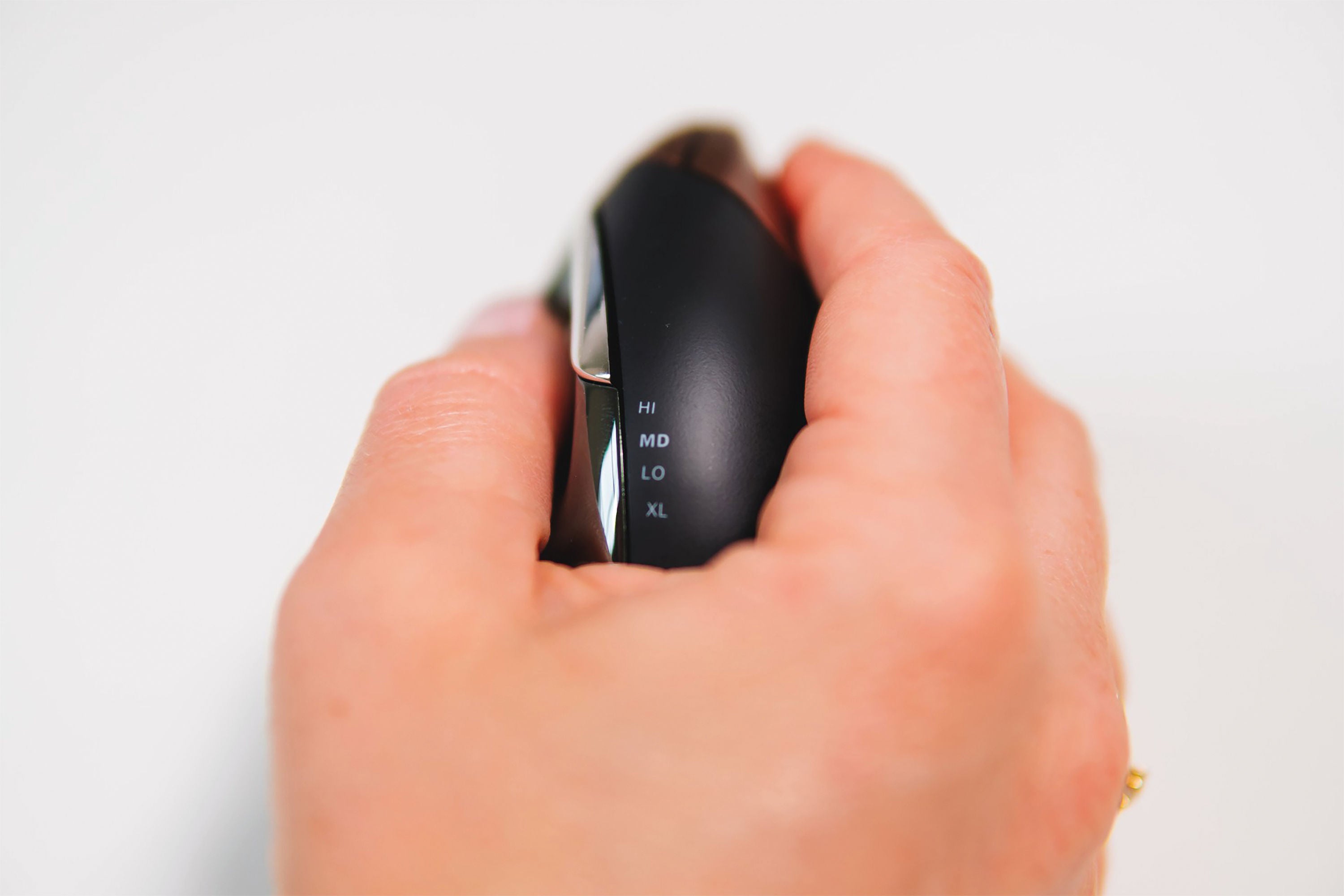 BakkerElkhuizen Evoluent4 Wireless Right Handed Vertical Mouse Small BNEEVR4SW_4