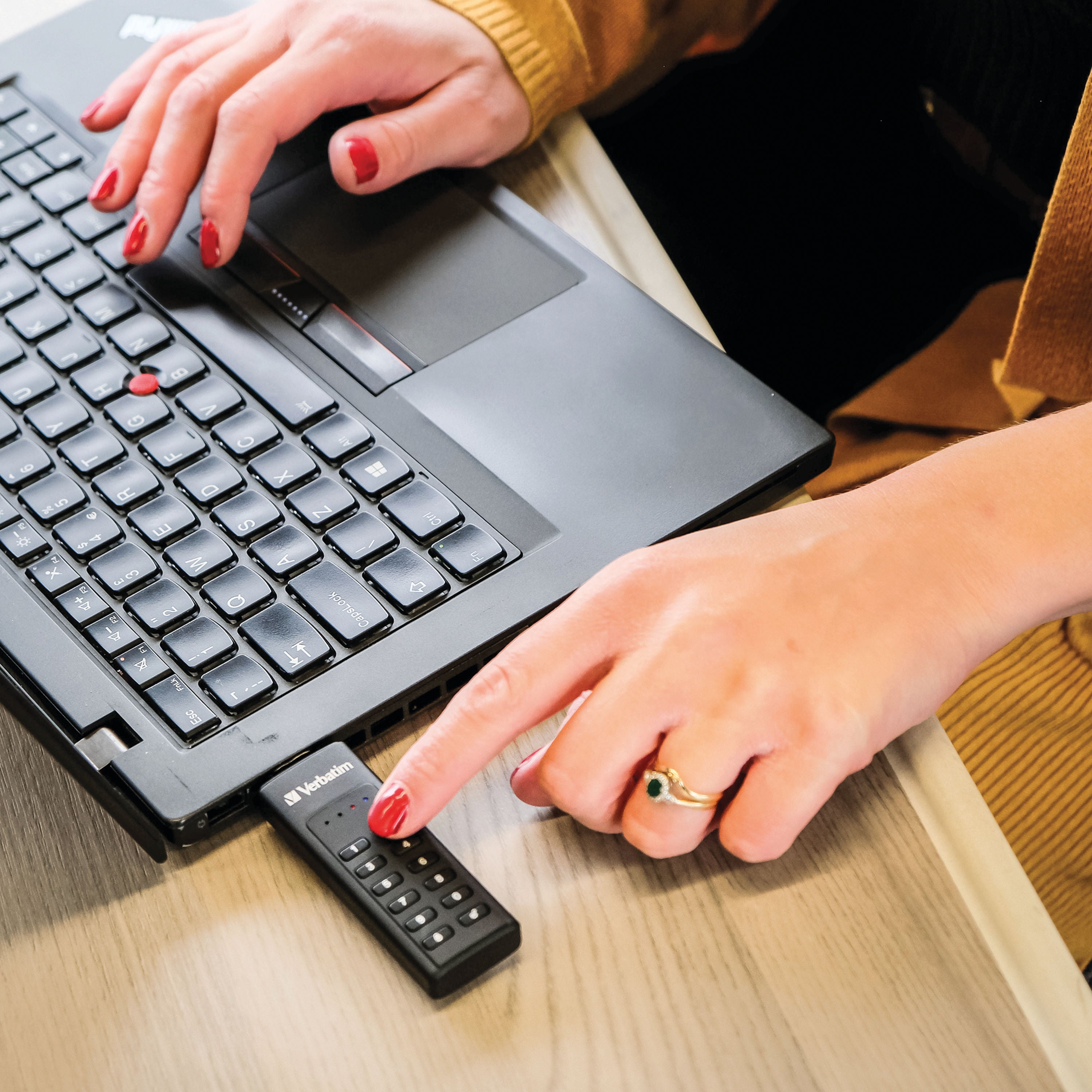 Verbatim Keypad Secure USB 3.0 Flash Drive 32GB 49427_5